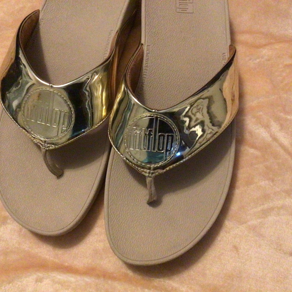Fitflop women’s sandals thong style size 11